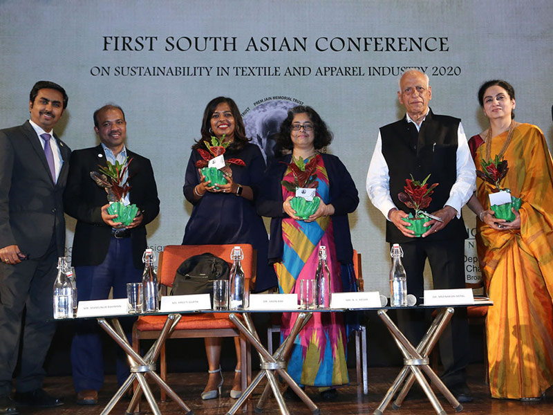 Felicitation of Session 2 speakers by Mr M Anand and Prof Matt Syal